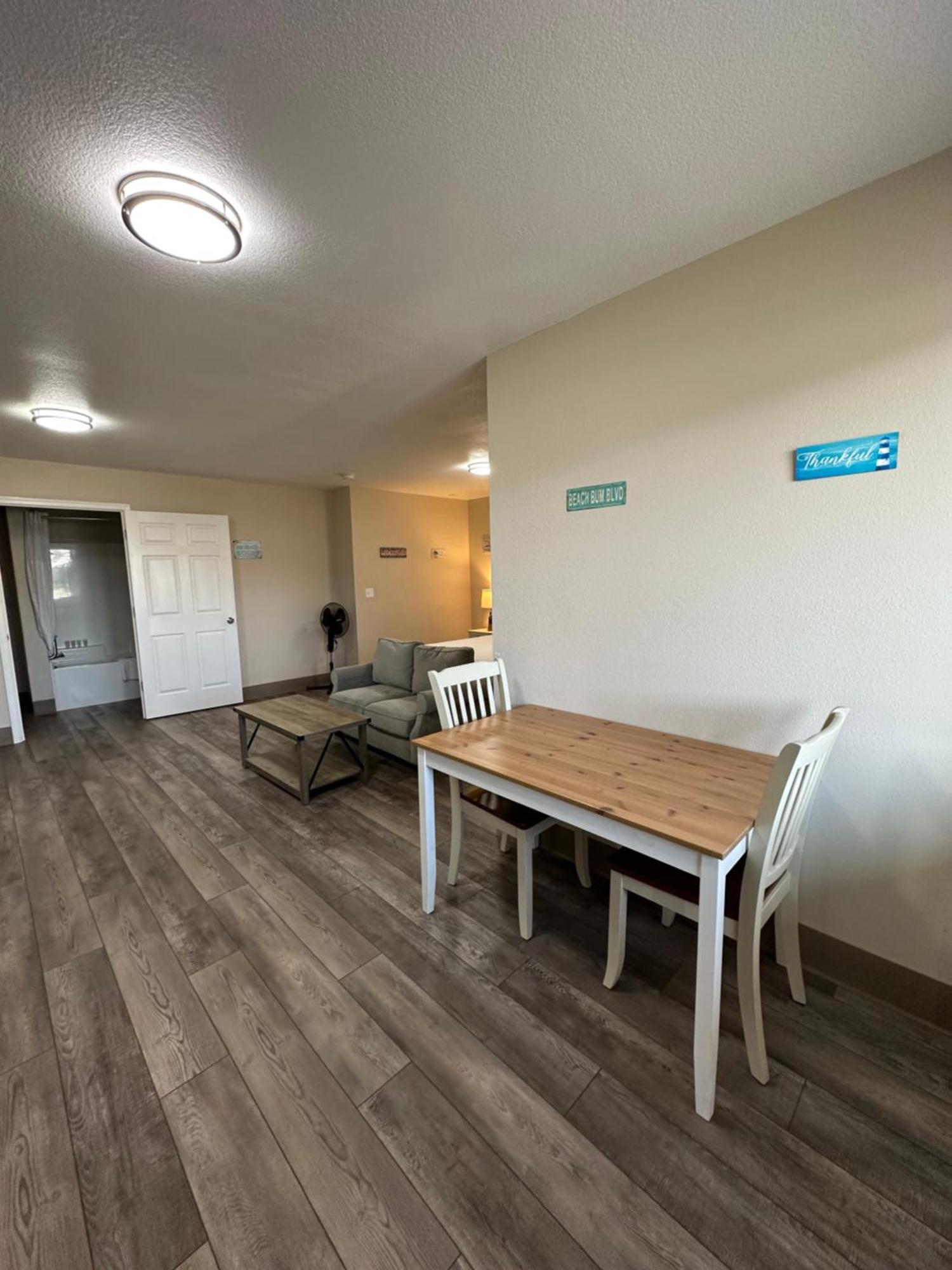 Coastal Inn And Suites Long Beach Exteriér fotografie