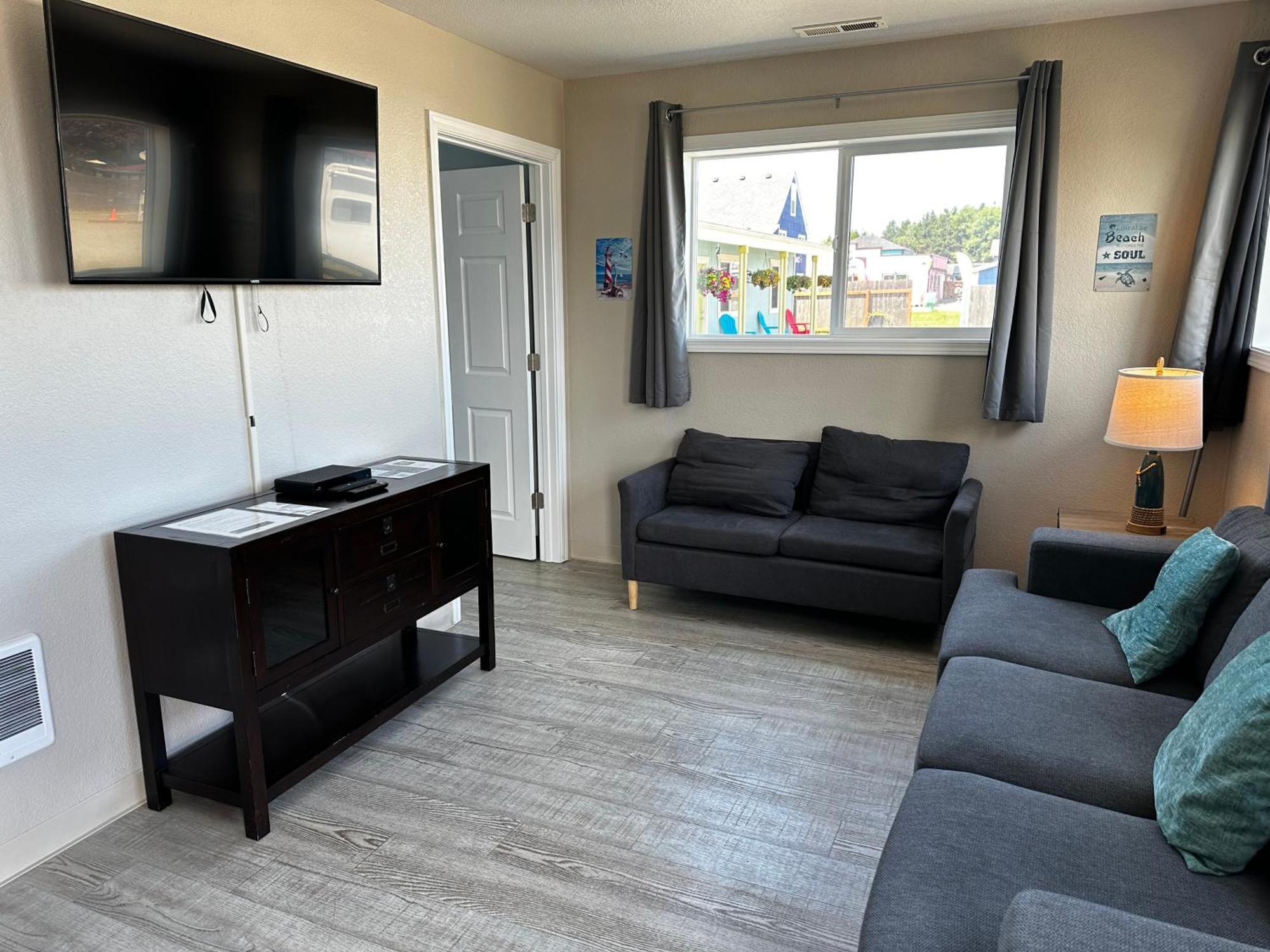 Coastal Inn And Suites Long Beach Exteriér fotografie